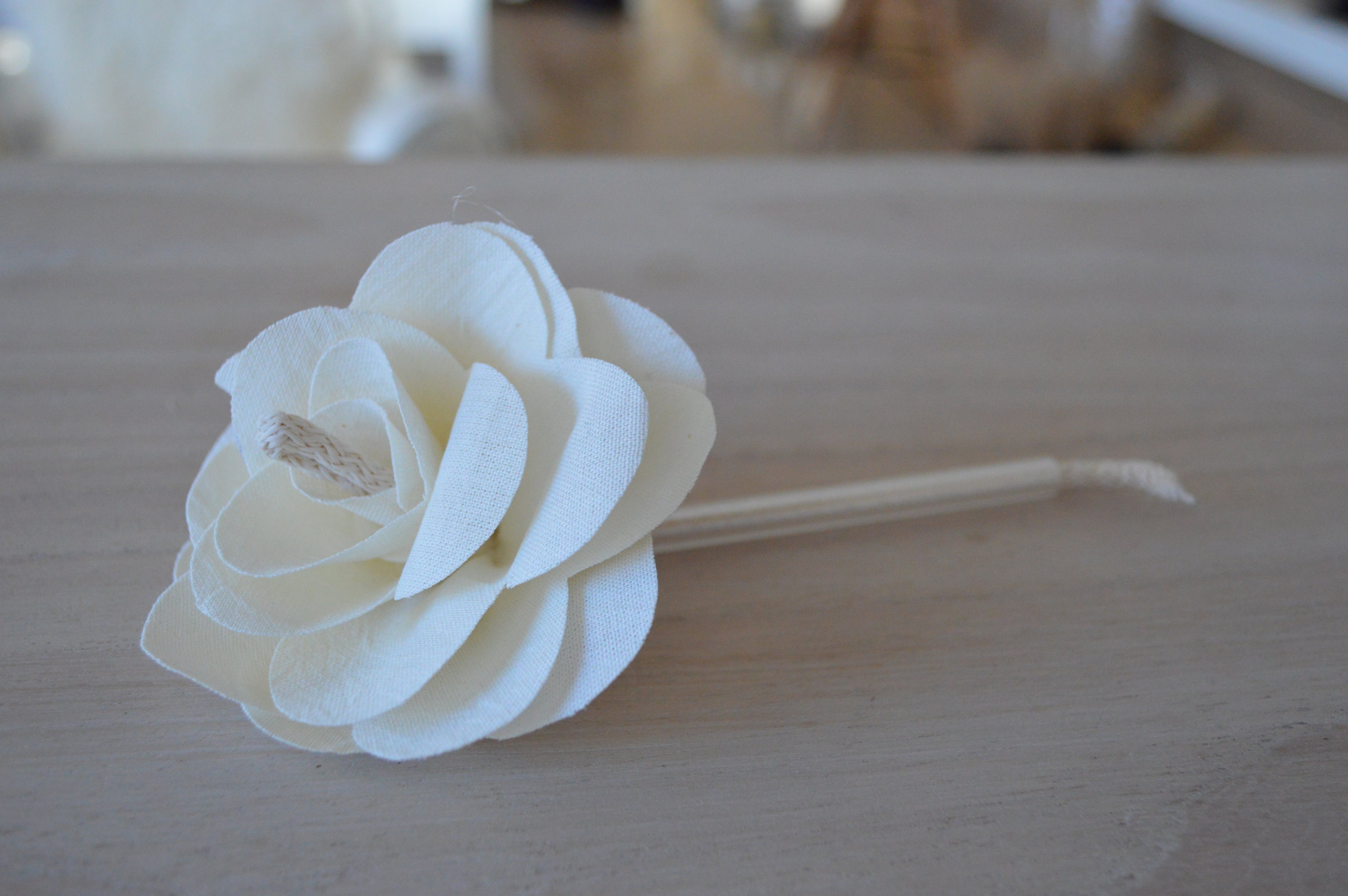 FLOR DIFUSORA AROMA BLANCA
